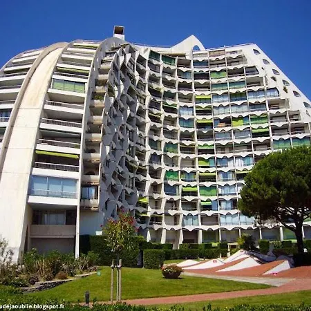 Apartment Equipe Au Port De - Fr-1-716-24